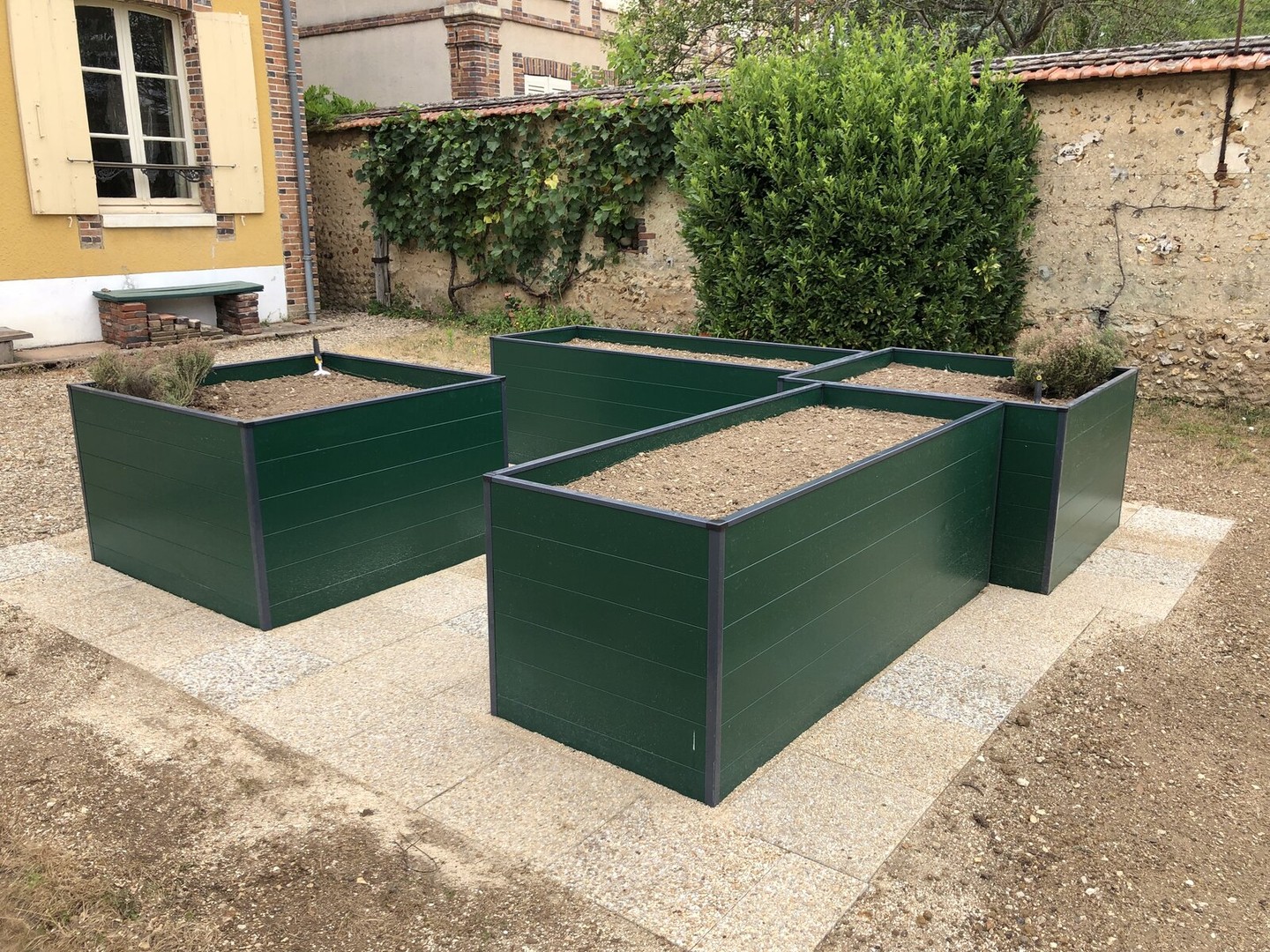🌿 Nouveau chantier à Villeneuve-sur-Yonne ! 🌿

Cette semaine, nos équipes ont installé un 